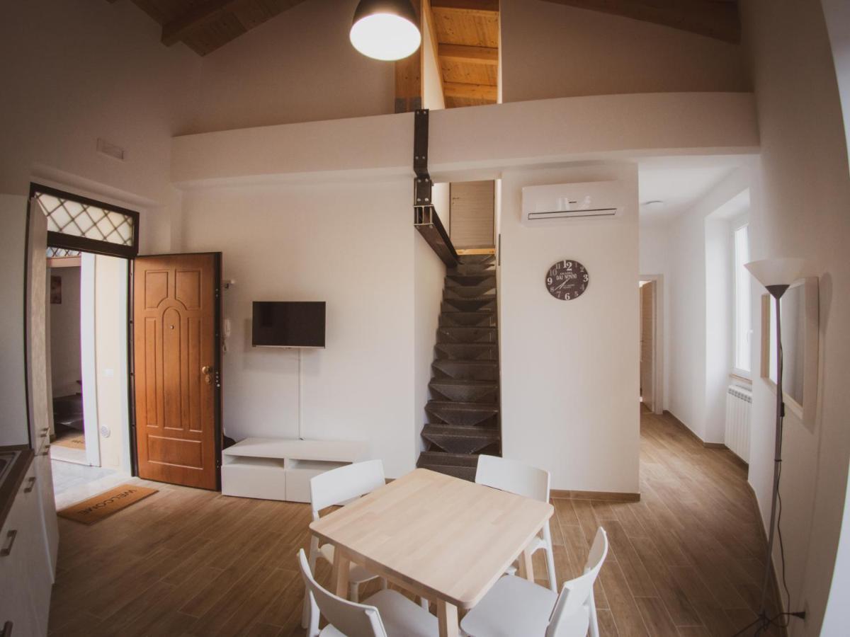 Flats 15 - New Opening * Rom